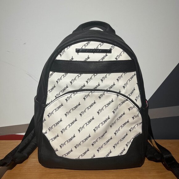 GREAT CONDITION~Betsey Johnson Backpack - Picture 1 of 10